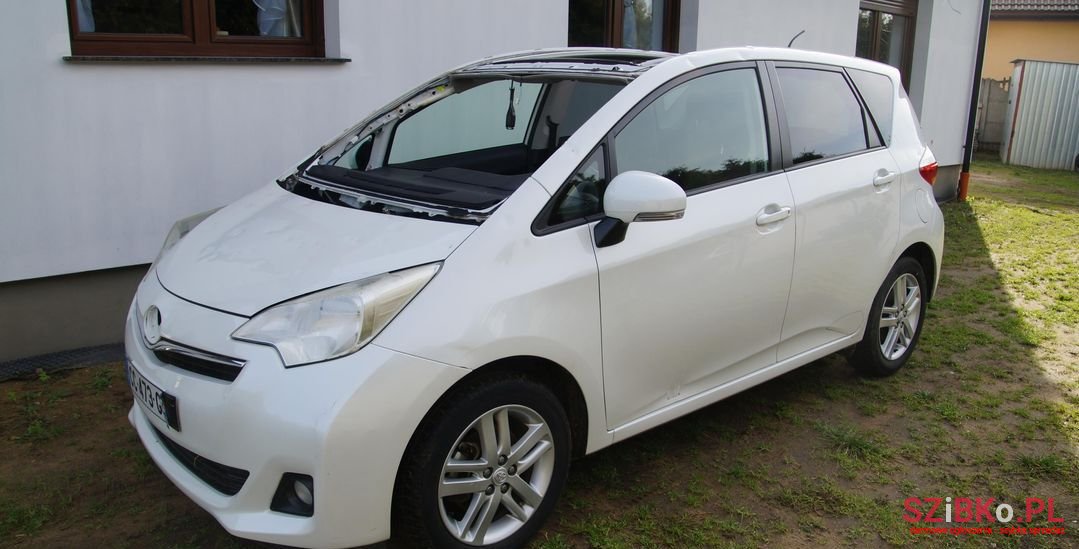 2012' Toyota Verso S photo #1