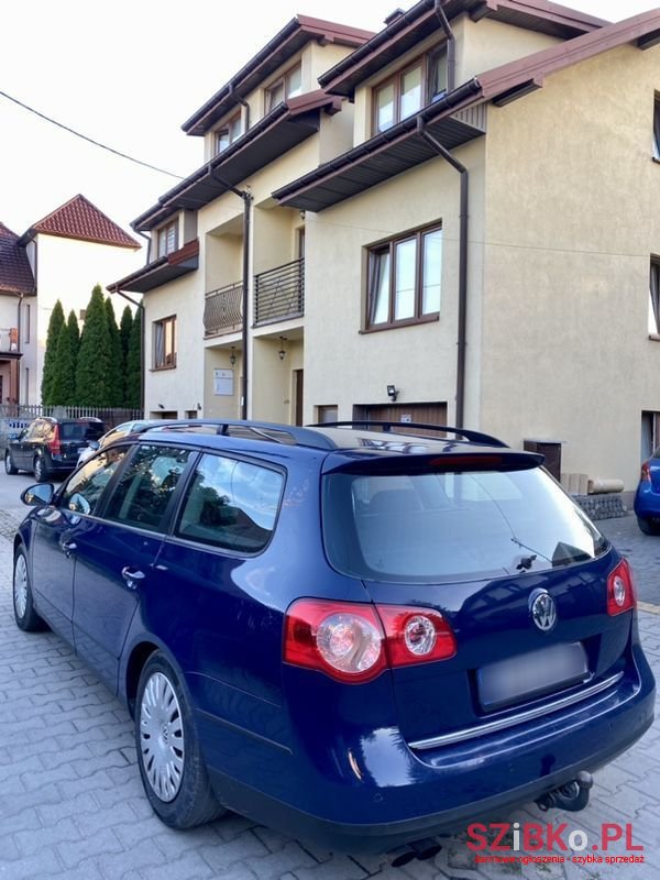 2006' Volkswagen Passat photo #6