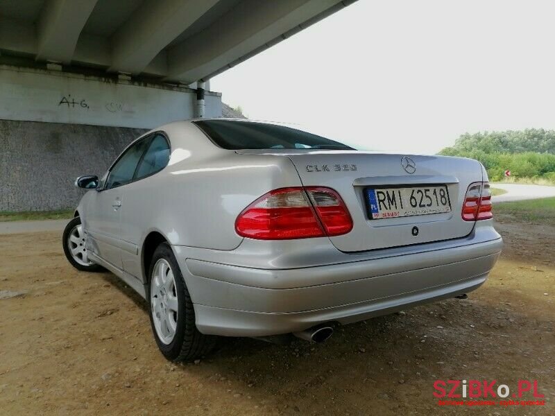 2001' Mercedes-Benz CLK 320 photo #3