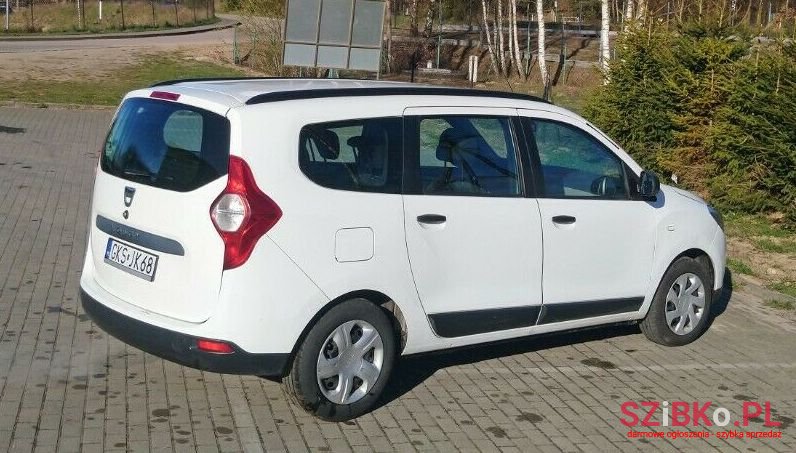 2016' Dacia Lodgy photo #2