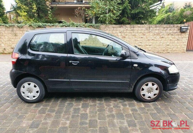 2007' Volkswagen Fox photo #1