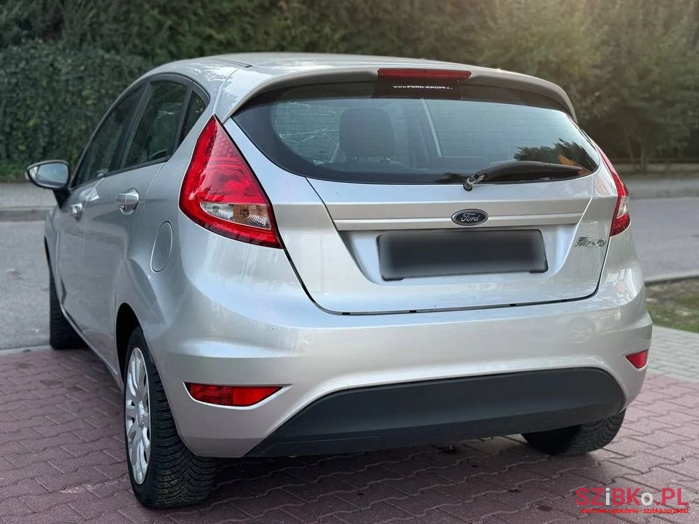 2010' Ford Fiesta 1.25 Celebration photo #4