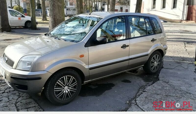 2003' Ford Fusion photo #2