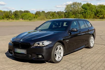 2014' BMW 5 Series 520D Touring Sport-Aut