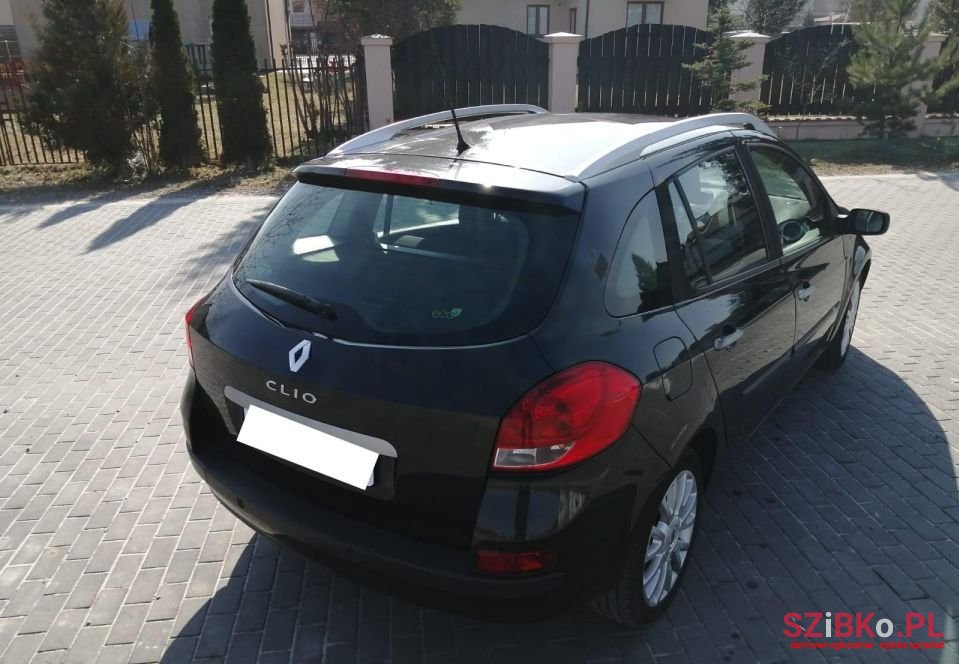 2008' Renault Clio photo #3
