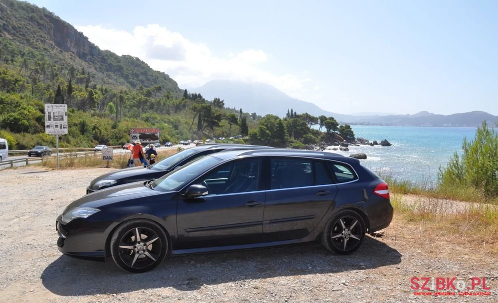 2008' Renault Laguna photo #1