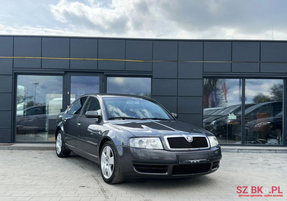2002' Skoda Superb 2.0 Prestige photo #2