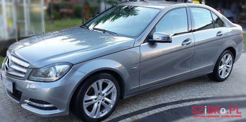 2011' Mercedes-Benz Klasa C photo #1