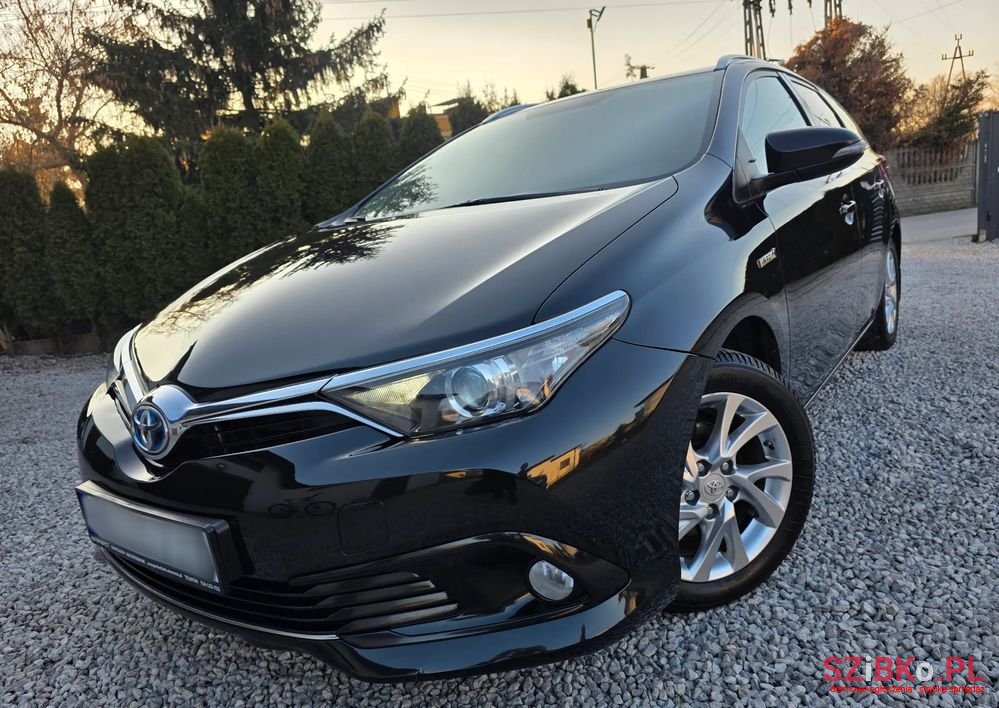 2017' Toyota Auris photo #1