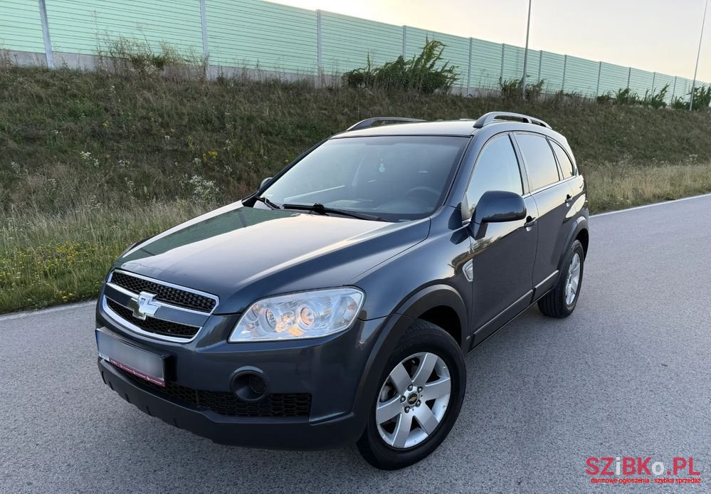 2007' Chevrolet Captiva 2.4 Ls photo #1