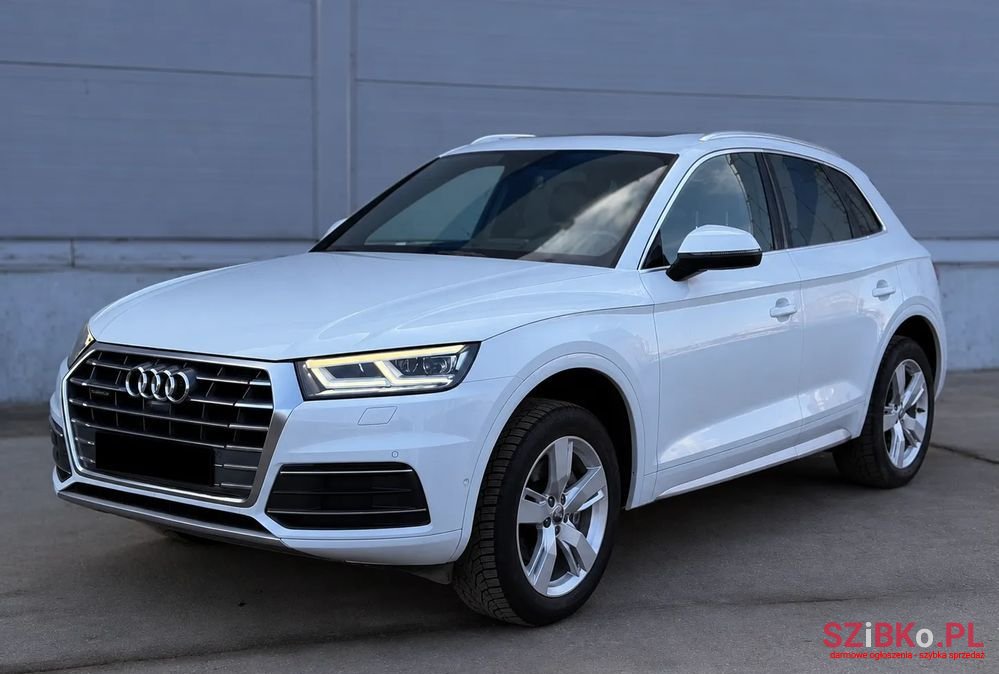 2019' Audi Q5 photo #1