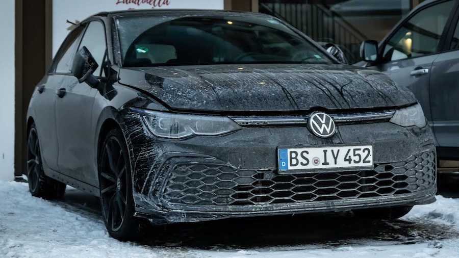 New Volkswagen Golf R Spotted With GTE Grille Among Other Hot VWs
