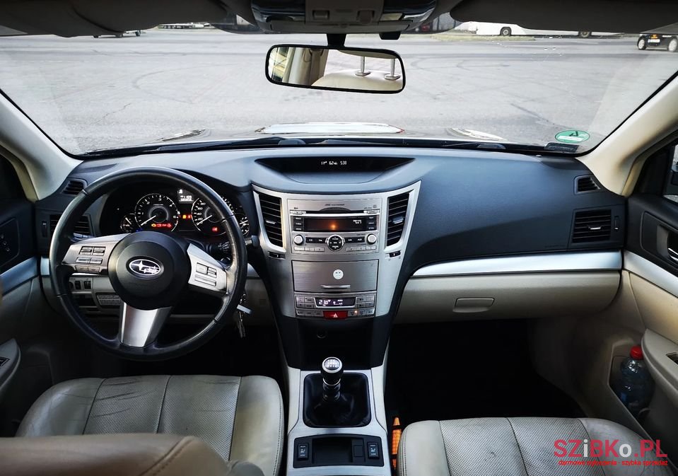 2009' Subaru Legacy photo #6