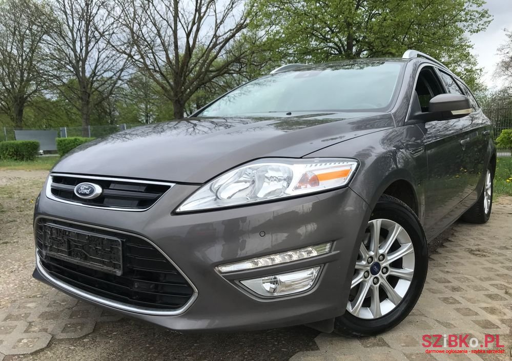 2011' Ford Mondeo photo #1