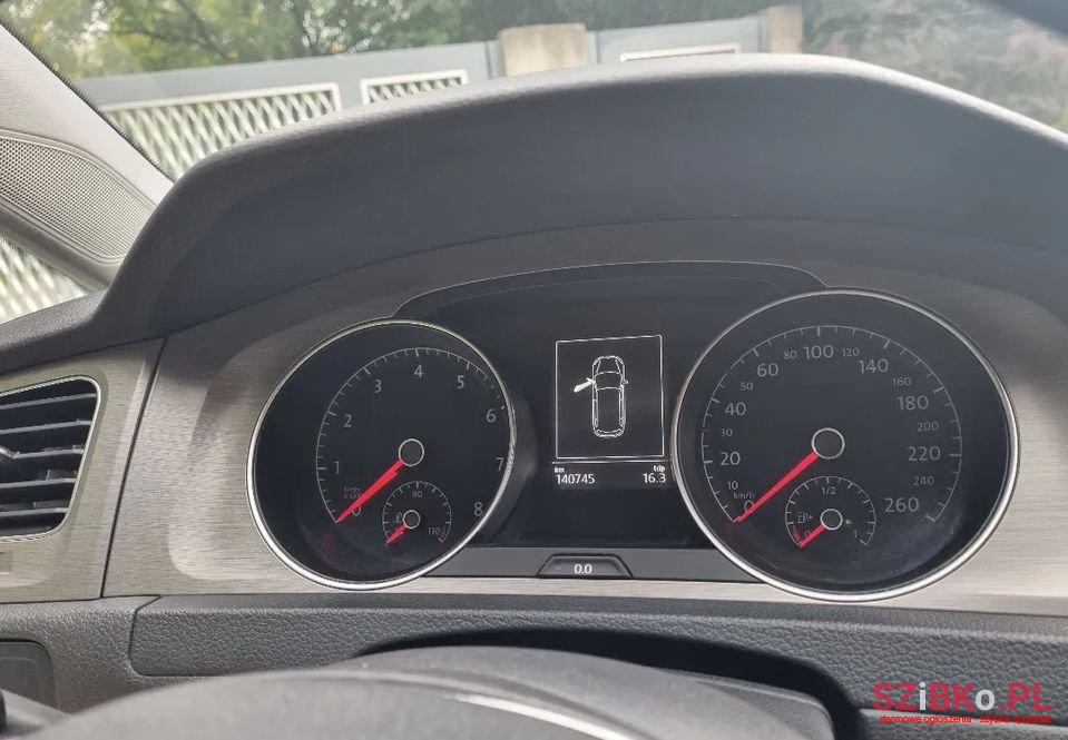 2015' Volkswagen Golf photo #6