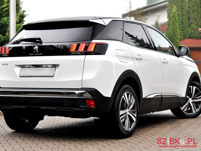 2022' Peugeot 3008 photo #6