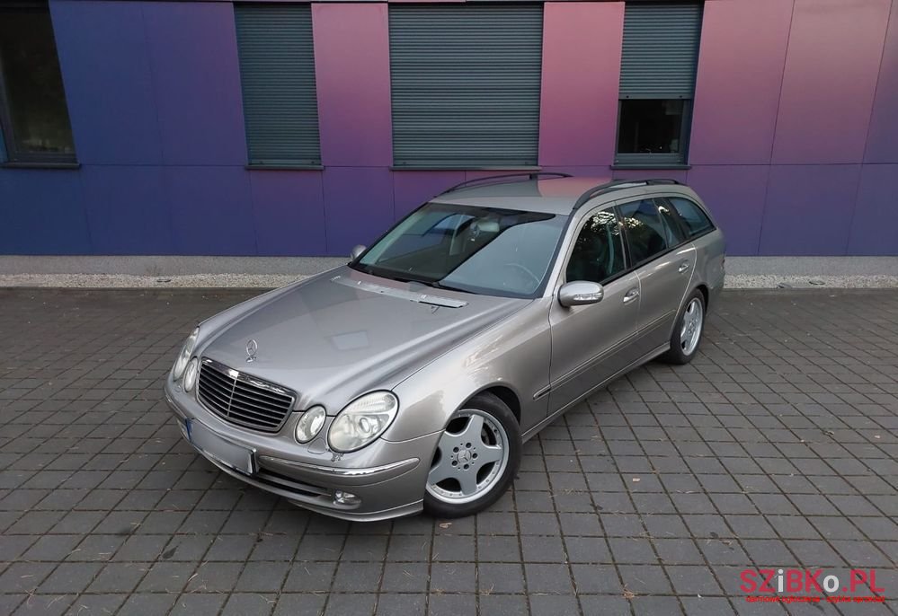 2003' Mercedes-Benz E-Class photo #1