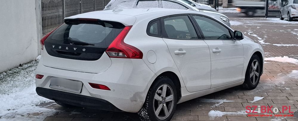 2013' Volvo V40 Cc D2 Momentum photo #4