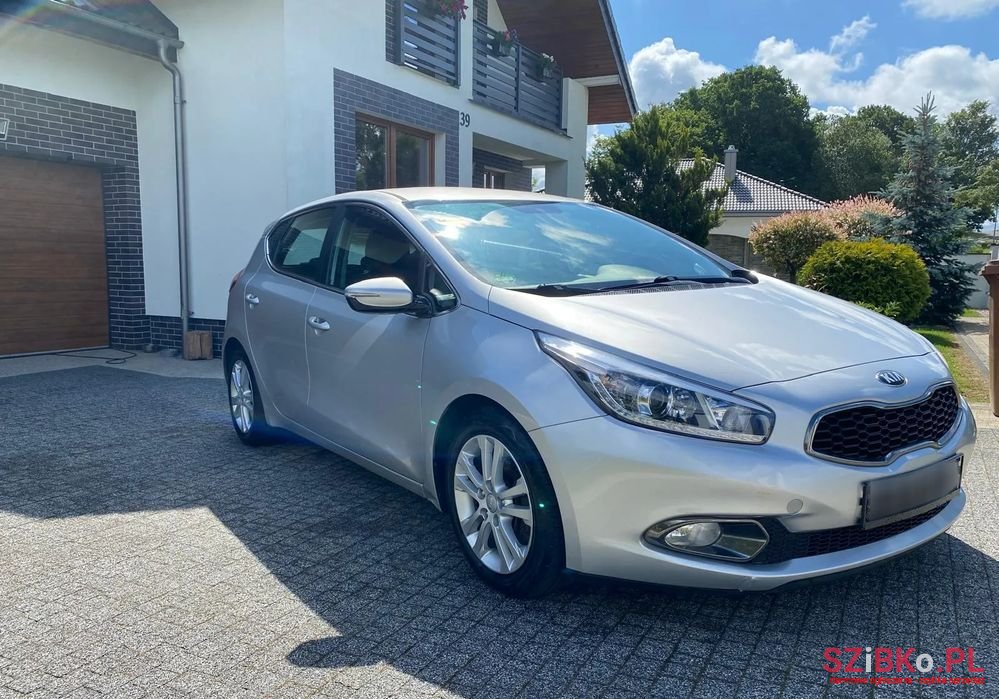 2012' Kia Ceed photo #6