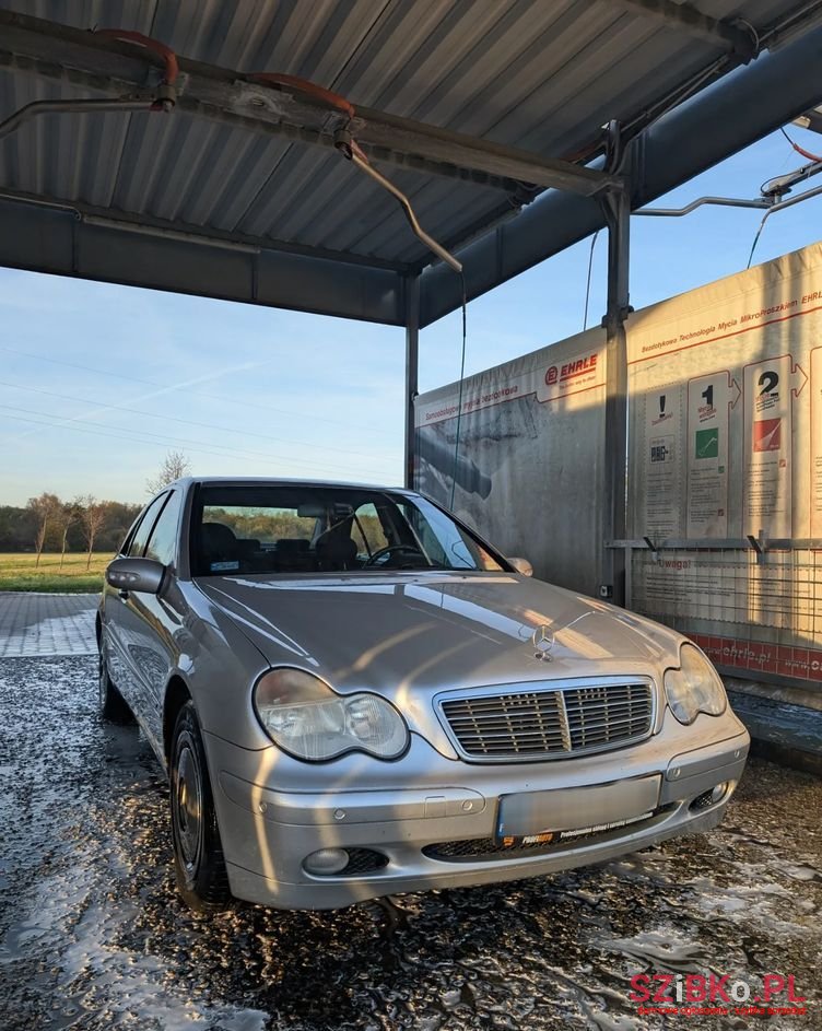 2001' Mercedes-Benz C-Class photo #3
