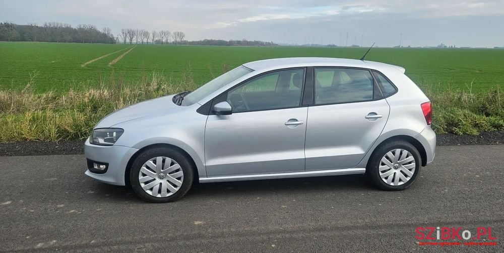2009' Volkswagen Polo photo #3