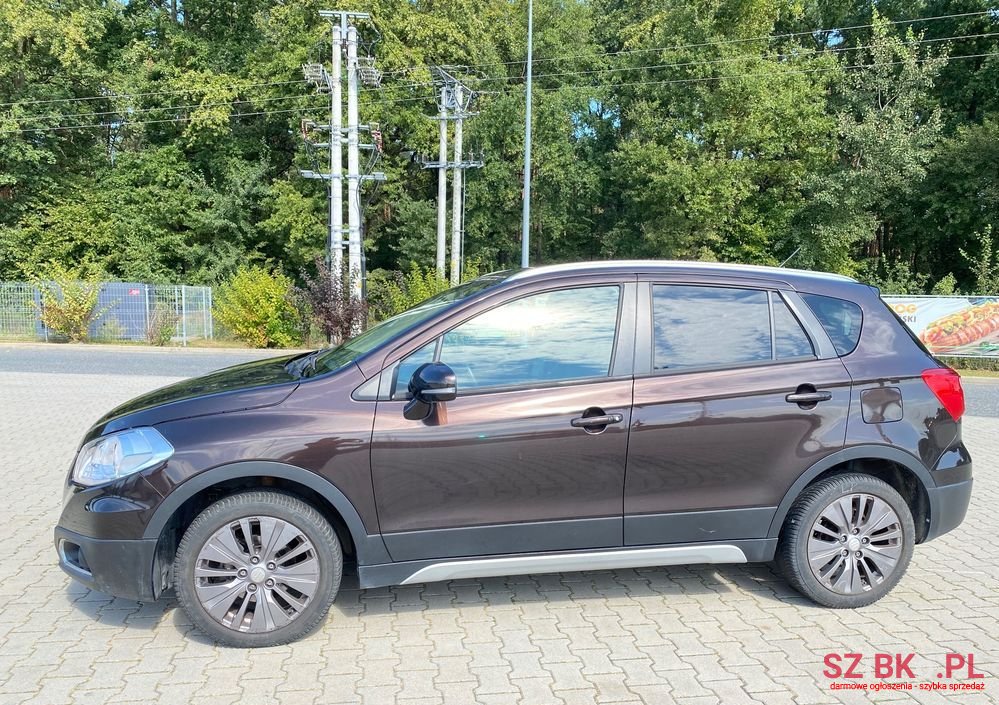 2013' Suzuki SX4 S-Cross photo #1