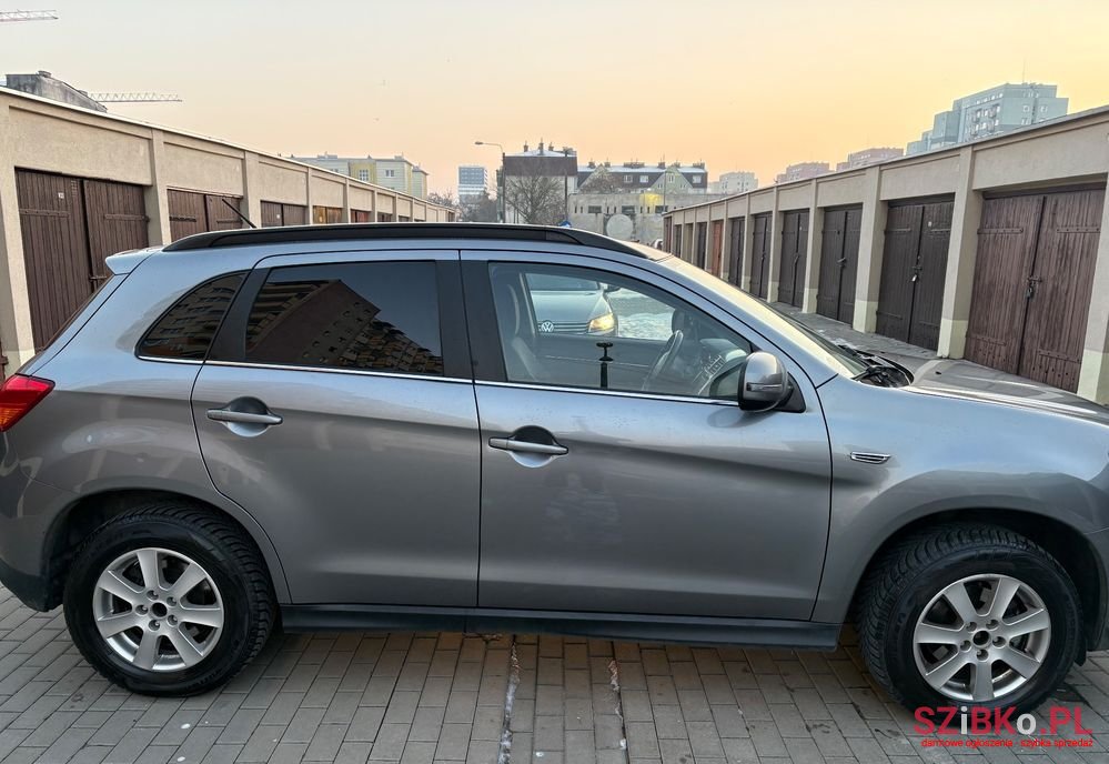 2013' Mitsubishi ASX photo #4