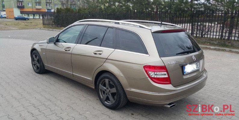 2011' Mercedes-Benz Klasa C photo #1