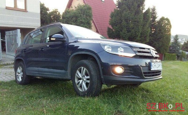 2016' Volkswagen Tiguan photo #3