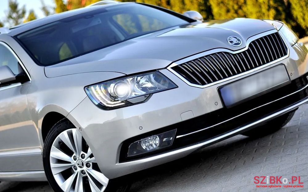 2014' Skoda Superb photo #2