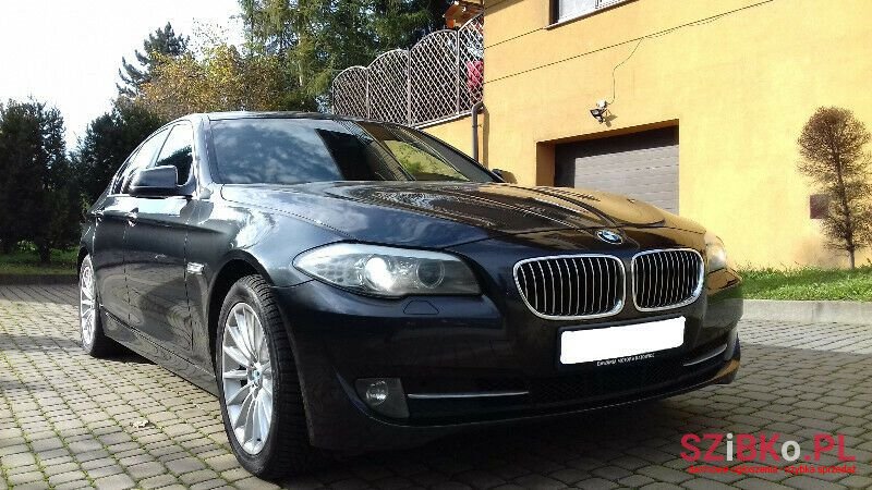 2010' BMW Seria 5 photo #1