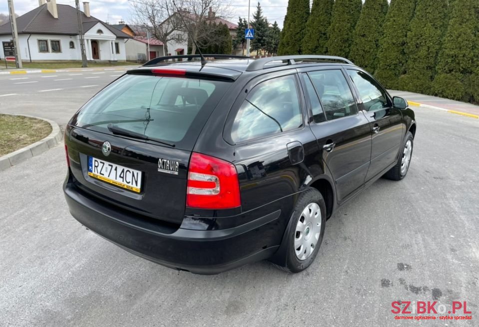 2009' Skoda Octavia photo #4