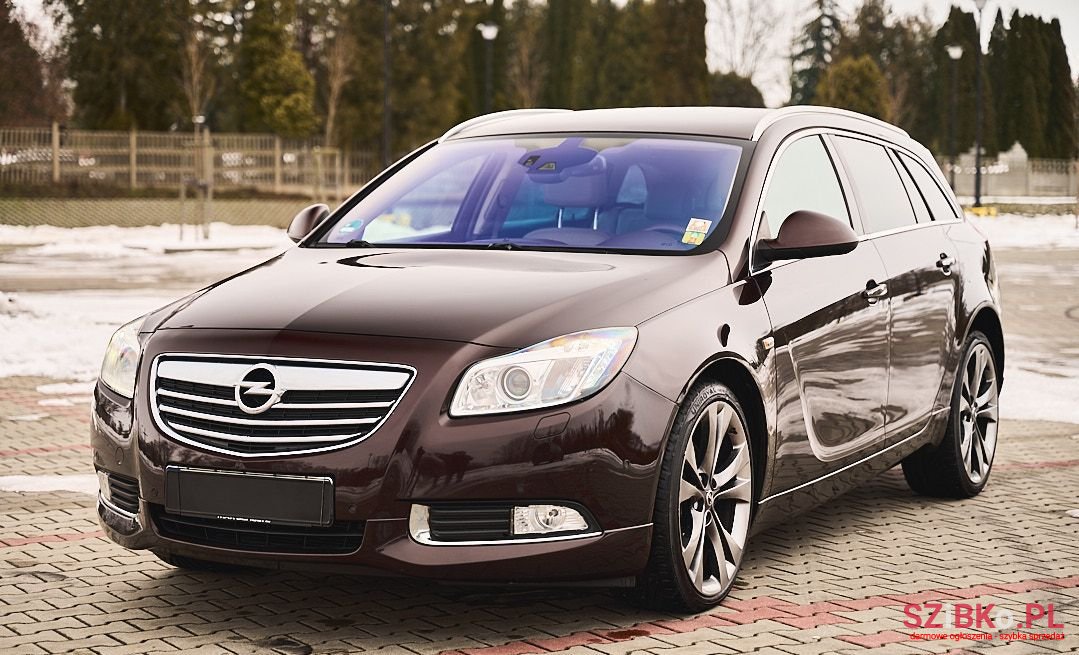 2011' Opel Insignia photo #4