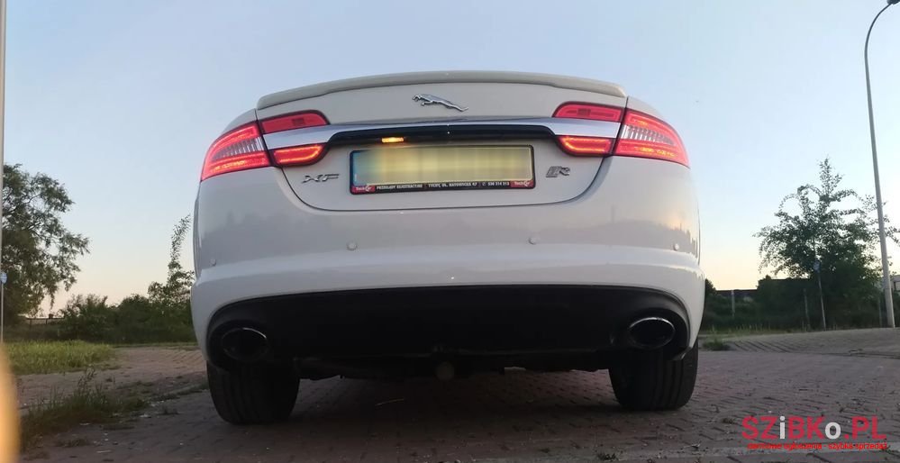 2013' Jaguar XF 2.0 T R-Sport photo #4