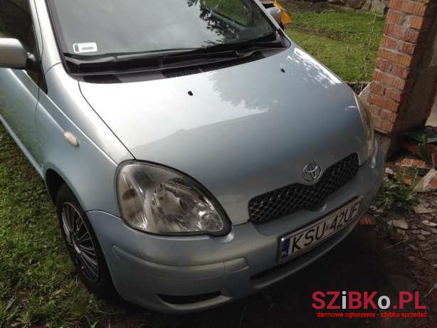 2004' Toyota Yaris photo #1
