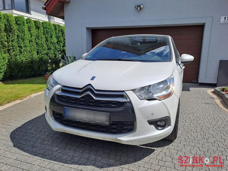 2015' Citroen DS4 1.6 Vti Sochic photo #3