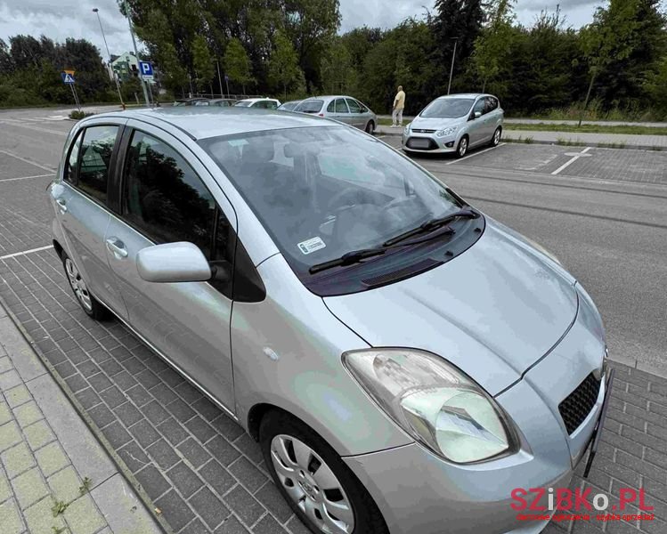 2007' Toyota Yaris photo #2