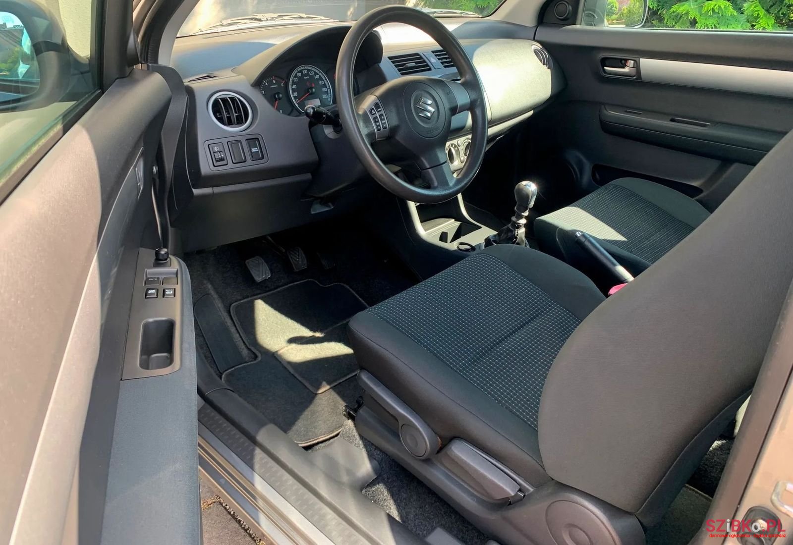 2008' Suzuki Swift photo #2