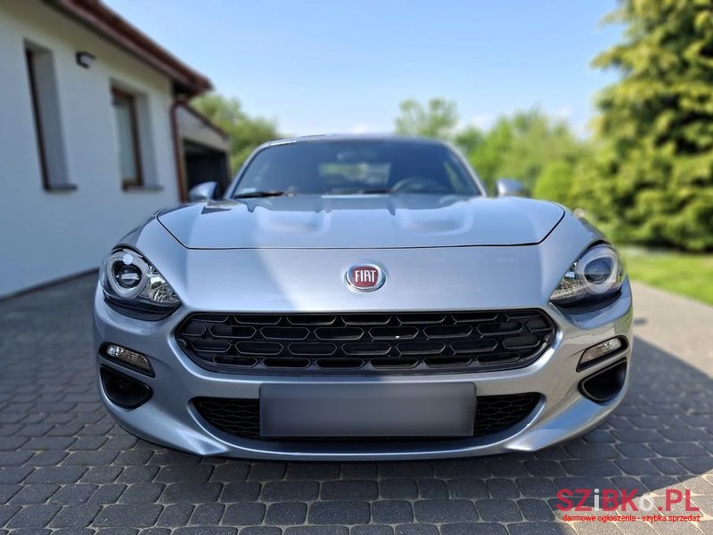 2020' Fiat 124 Spider photo #2