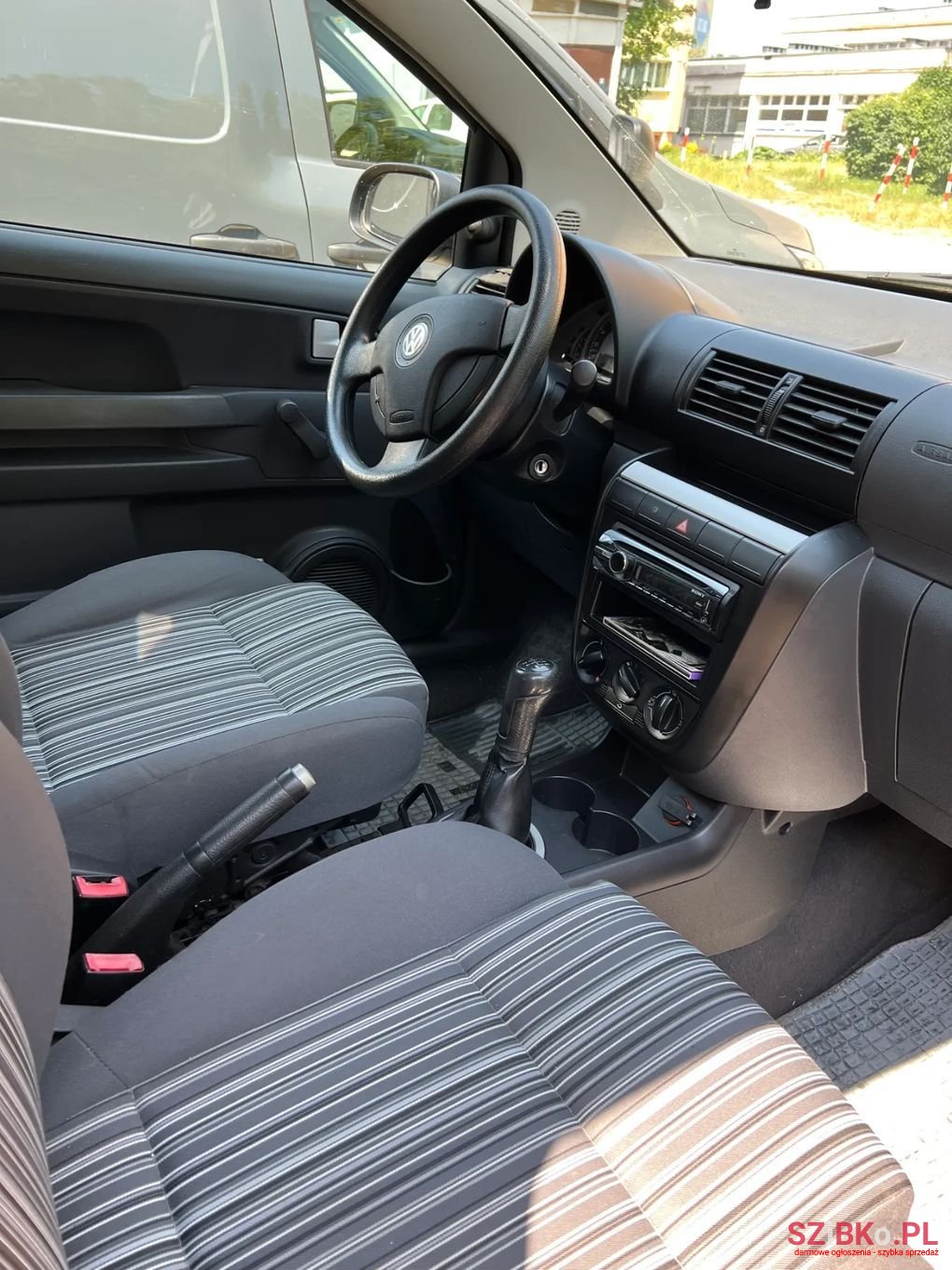 2007' Volkswagen Fox photo #6