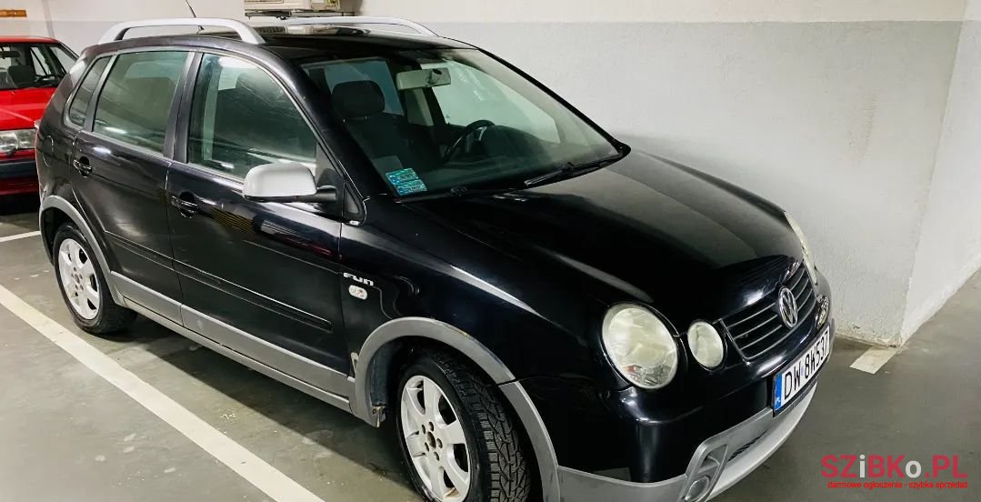 2005' Volkswagen Polo photo #4