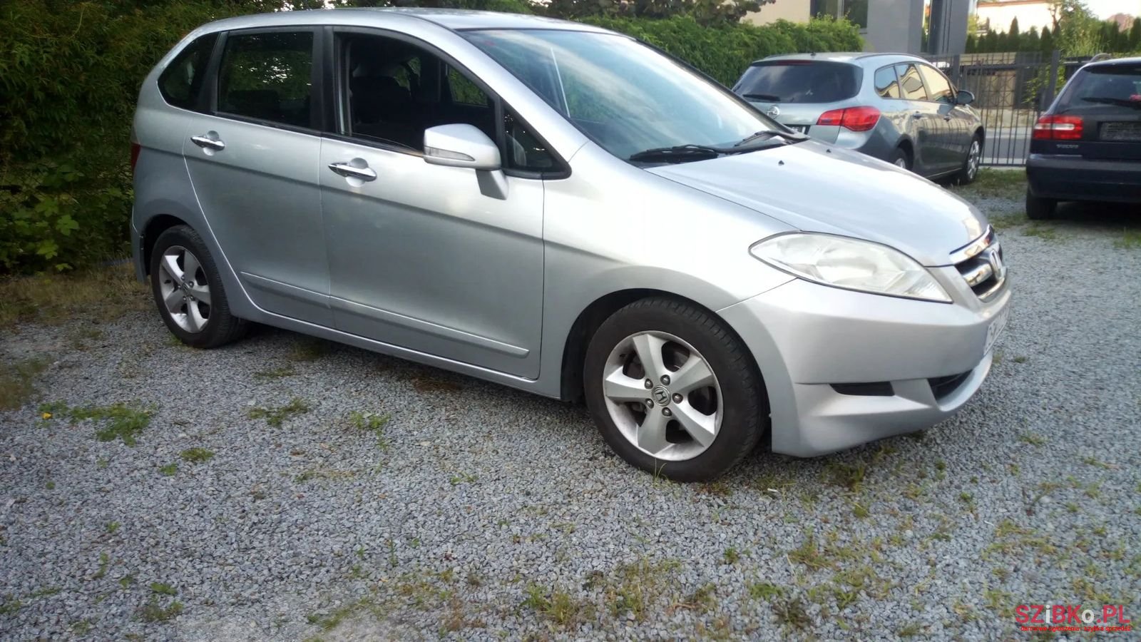 2005' Honda FR-V photo #3