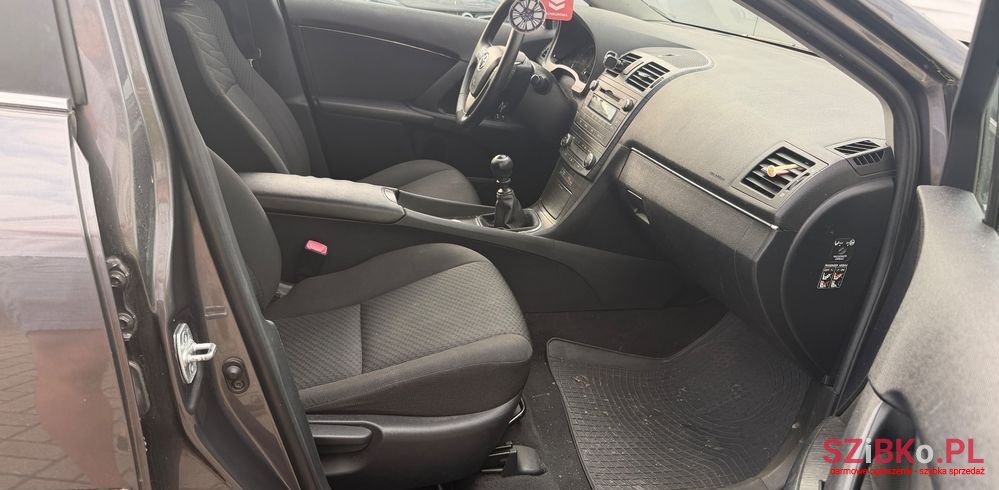2010' Toyota Avensis photo #6