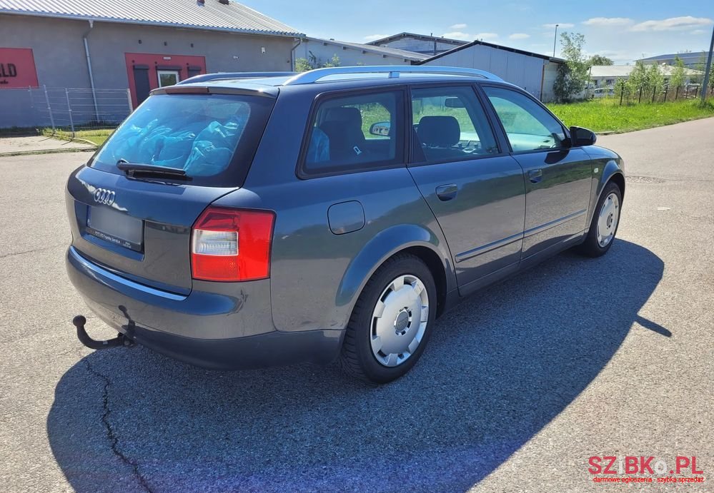 2004' Audi A4 Avant photo #4