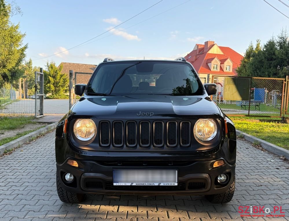 2016' Jeep Renegade photo #3