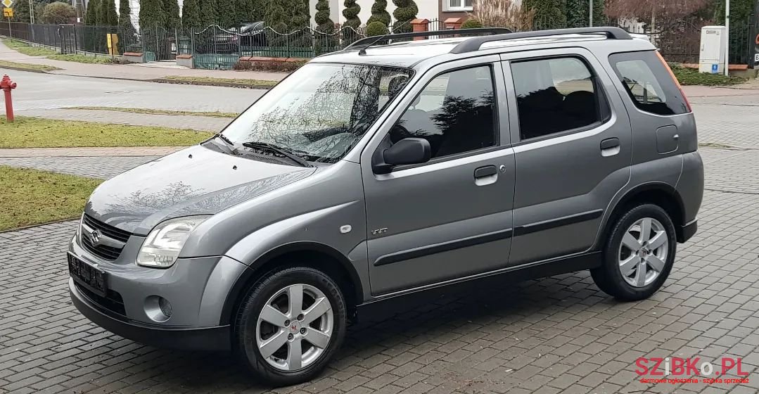 2005' Suzuki Ignis photo #2