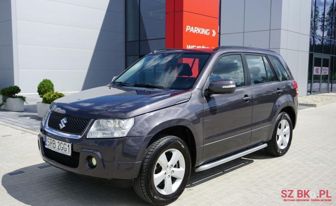 2009' Suzuki Grand Vitara photo #1