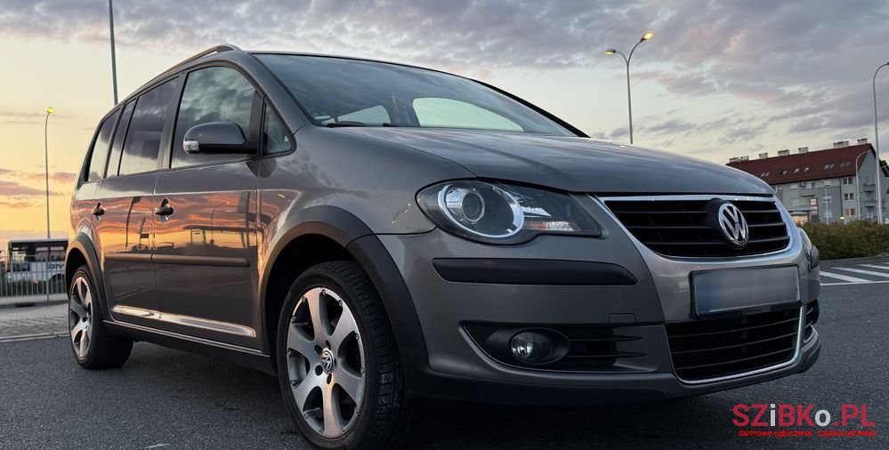 2008' Volkswagen Touran 1.4 Tsi Cross photo #4