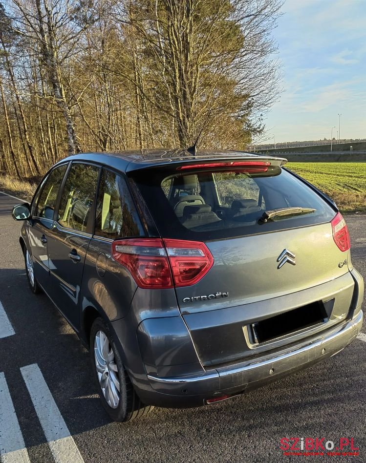 2009' Citroen C4 Picasso photo #3