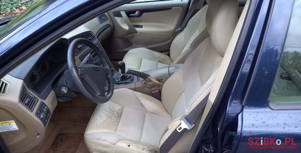 2002' Volvo S60 2.4I photo #5